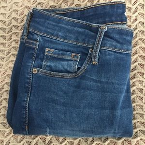 Old Navy Super Skinny Built-In Sculpt Jeans